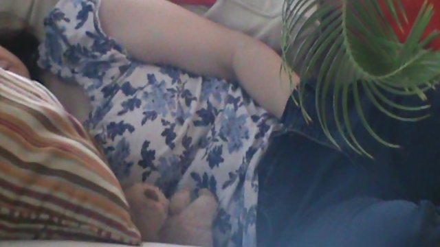 胖乎乎的腿管打下午 赤裸裸的